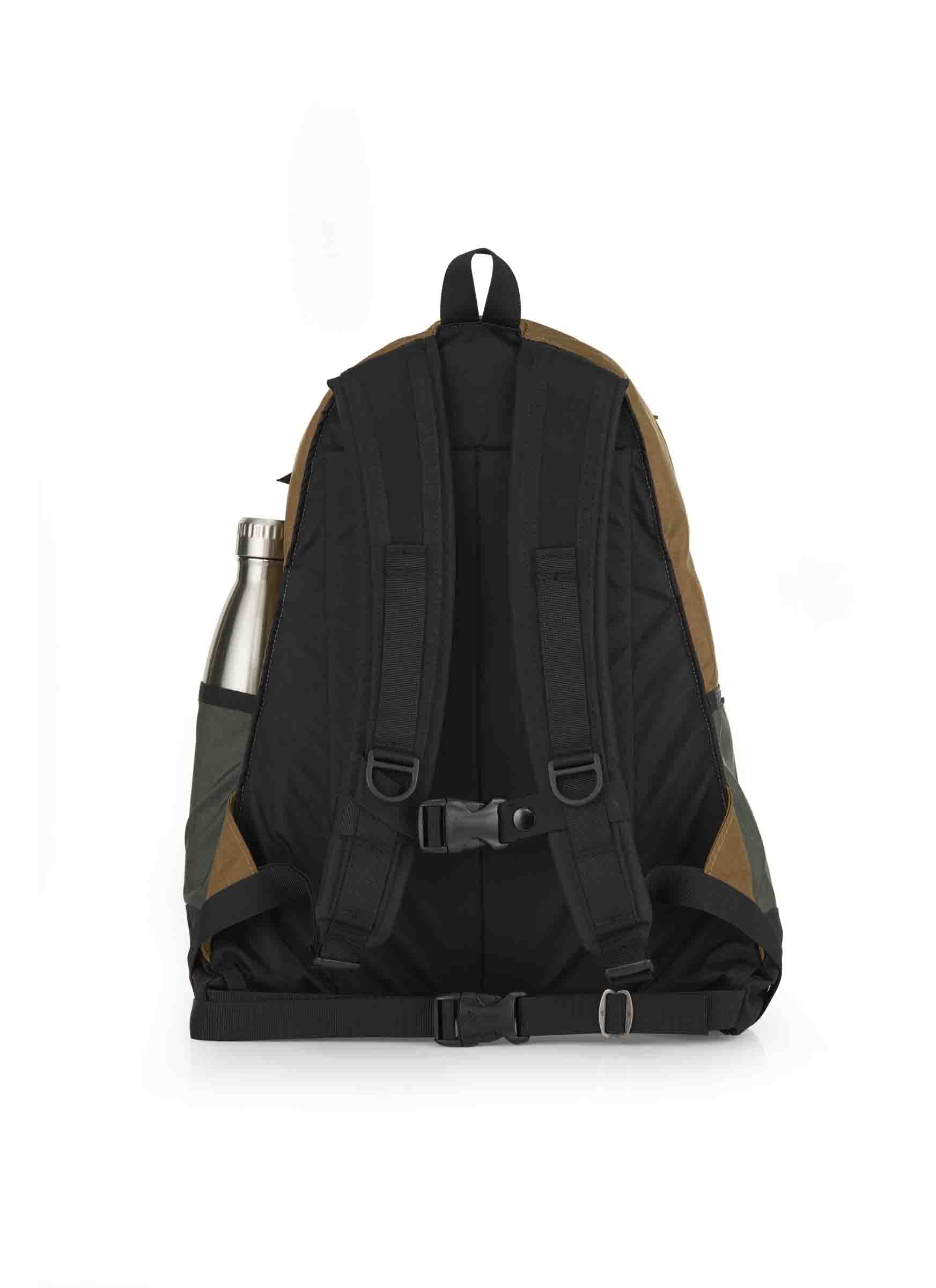 デイパック ダブルサイドポケット ログキャビンカーキ | グレゴリー