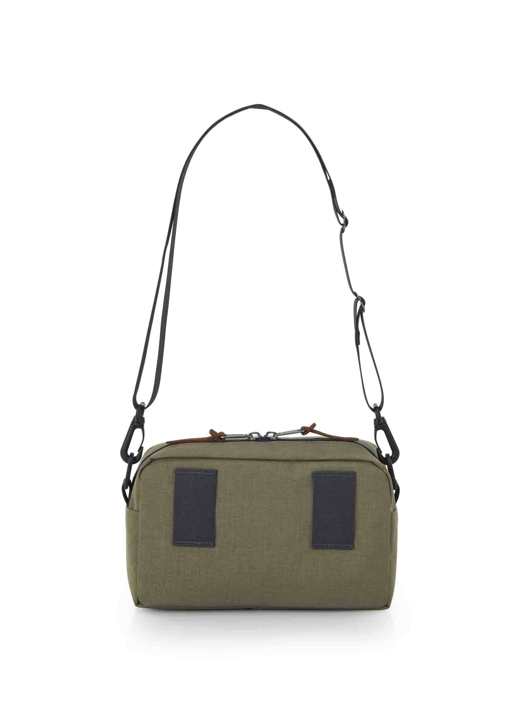 CLASSIC BAGS パデッドショルダーポーチM