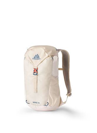 ESSENTIAL HIKINGナノ16