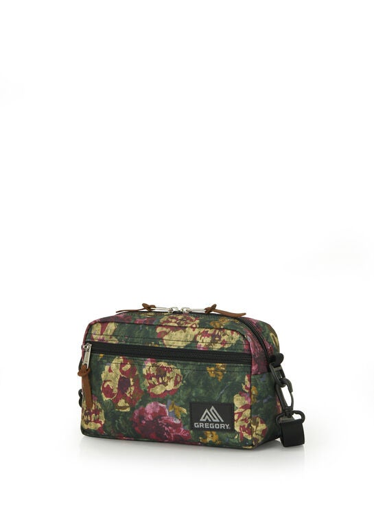 クラシックバッグ パデッドショルダーポーチM