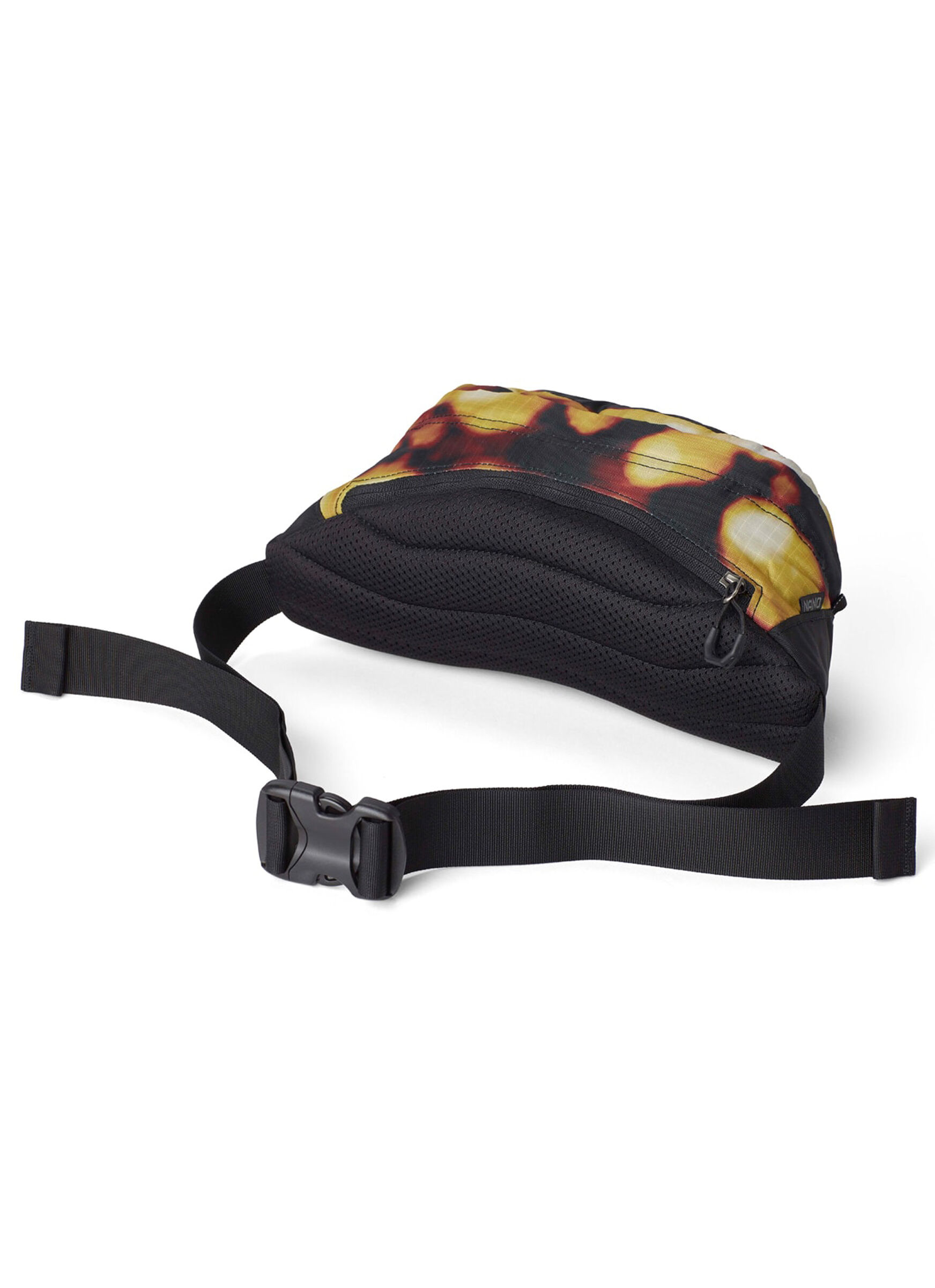 ESSENTIAL HIKING ナノウェストパック