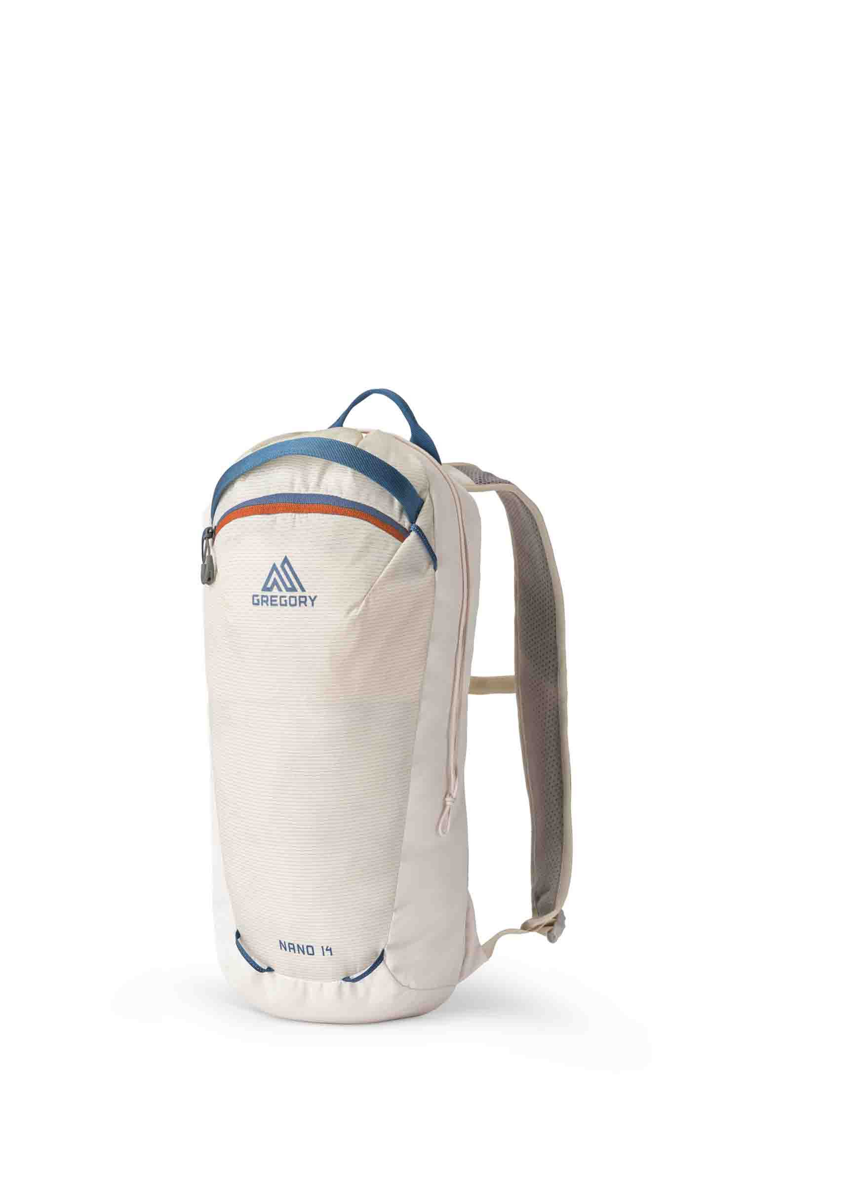 ESSENTIAL HIKINGナノ14