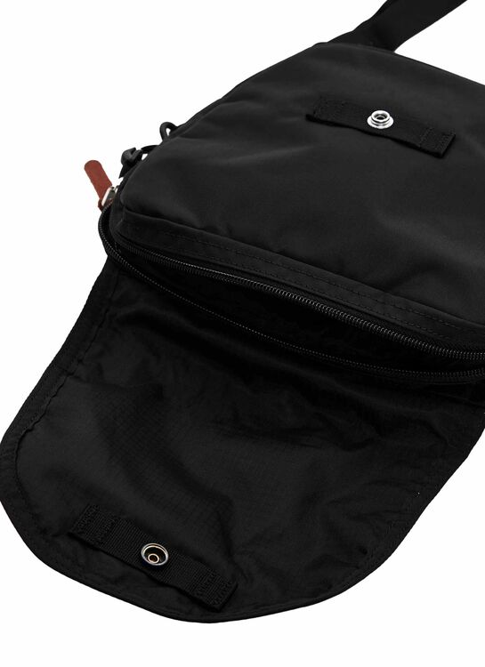 CLASSIC BAGS ラフィンショルダー