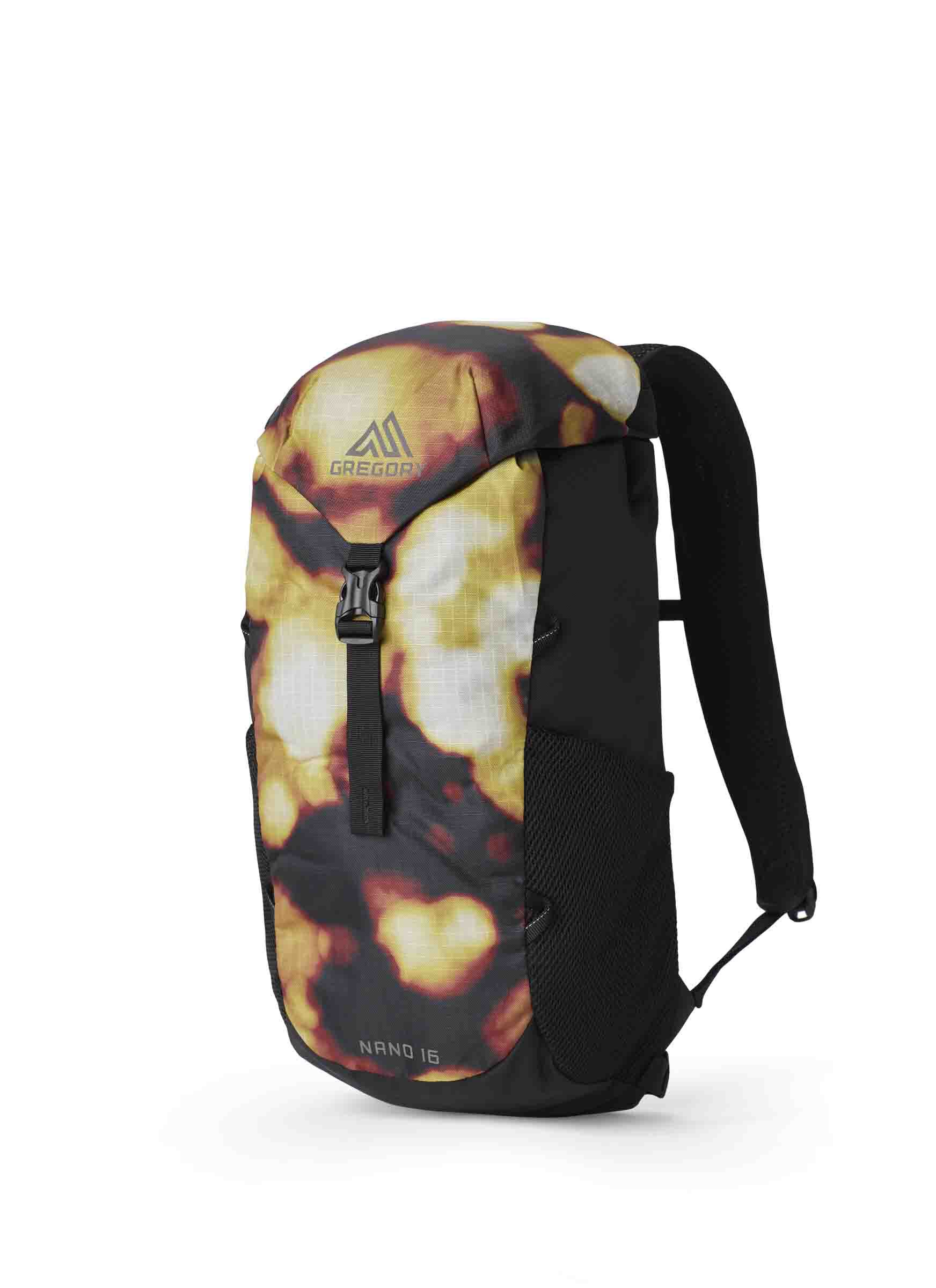 ESSENTIAL HIKING ナノ16