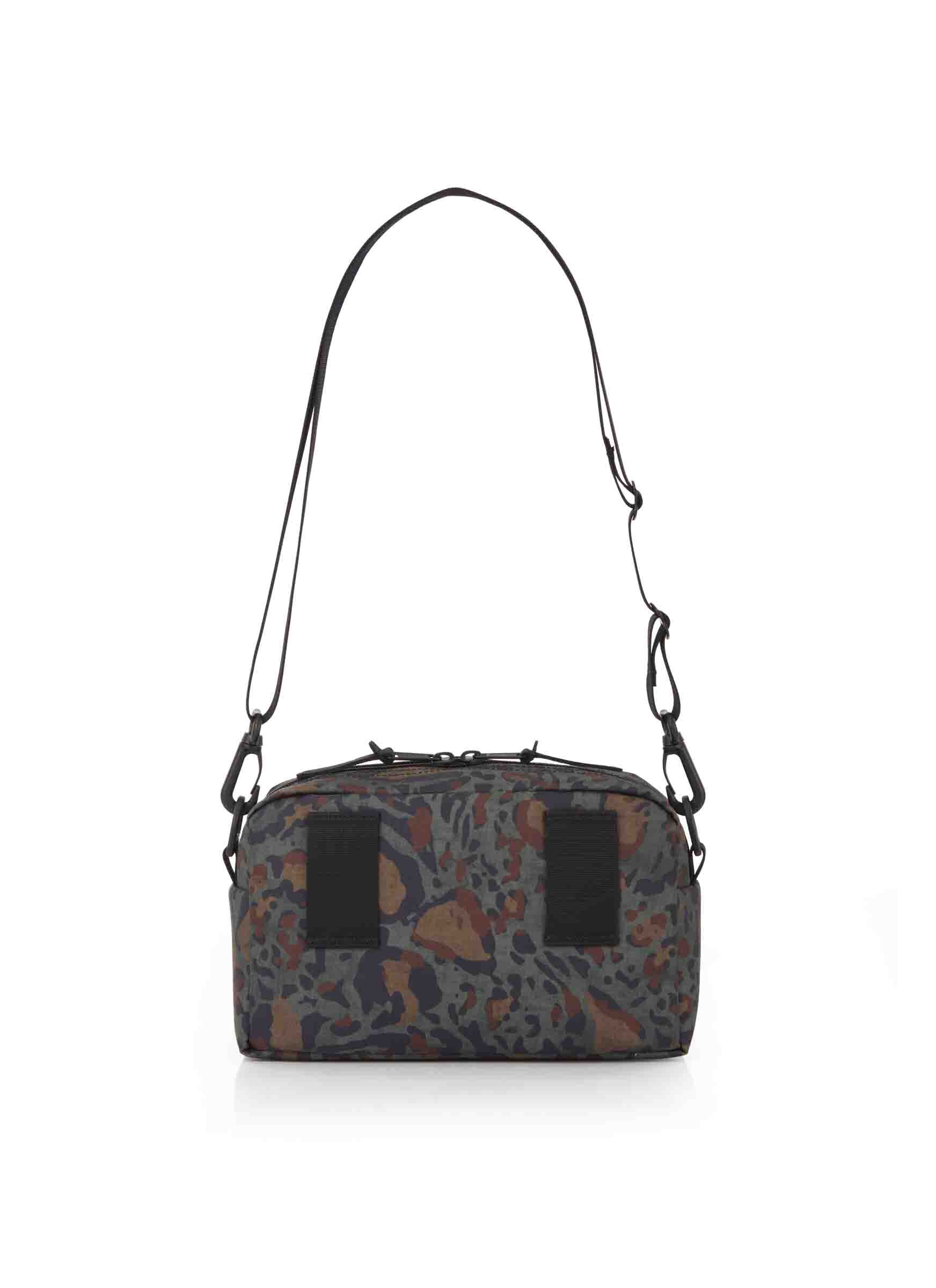 CLASSIC BAGS パデッドショルダーポーチM