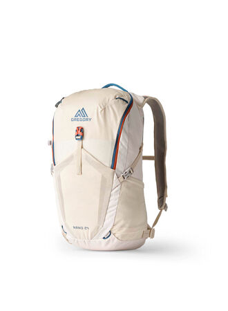 ESSENTIAL HIKINGナノ24