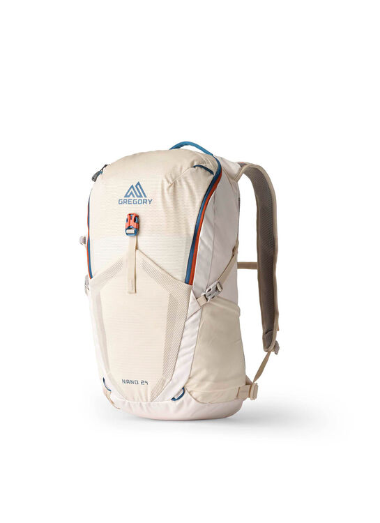 ESSENTIAL HIKINGナノ24