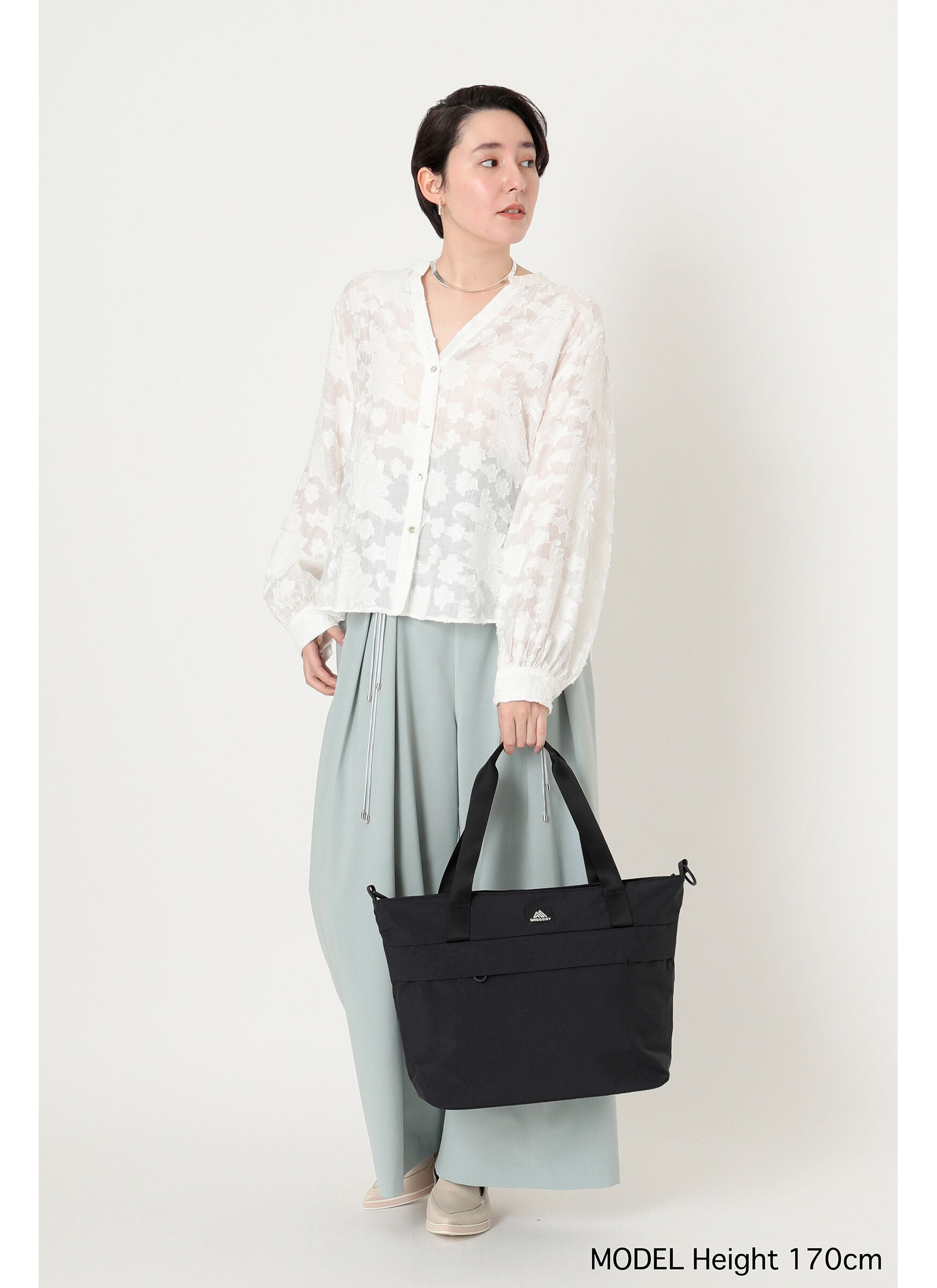 バッグ yunn スージートート エボニーブラック | グレゴリー公式オンラインストア