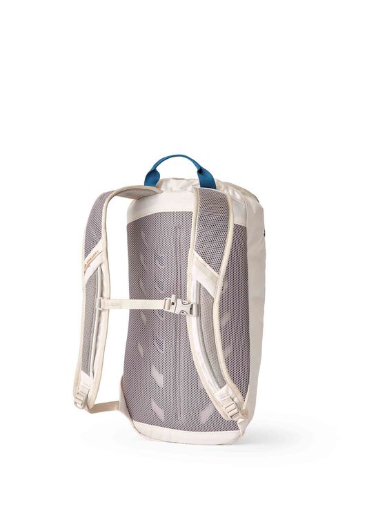 ESSENTIAL HIKINGナノ14