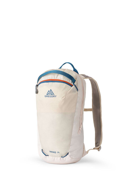 ESSENTIAL HIKINGナノ14