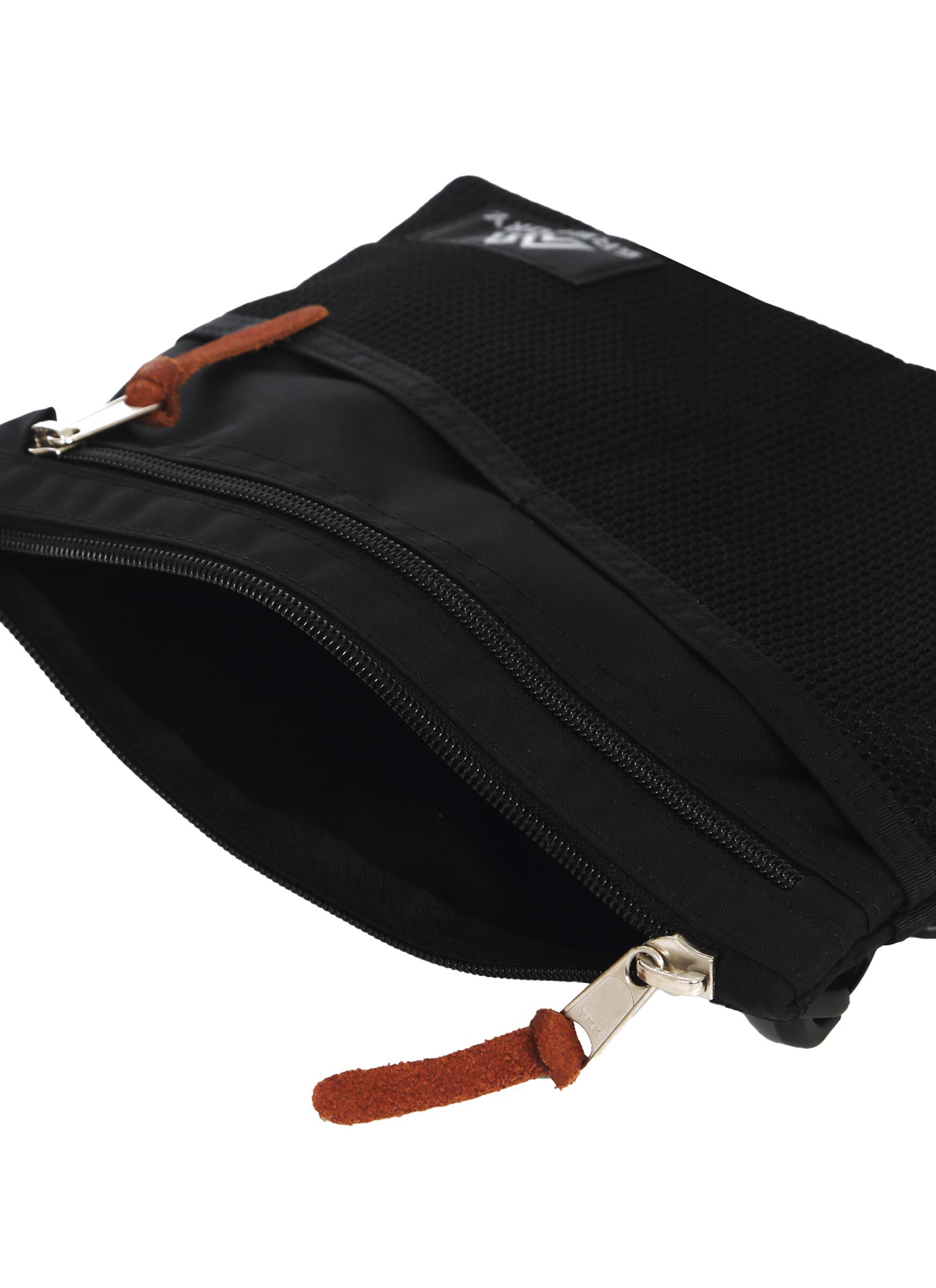 CLASSIC ACC クラシックサコッシュM