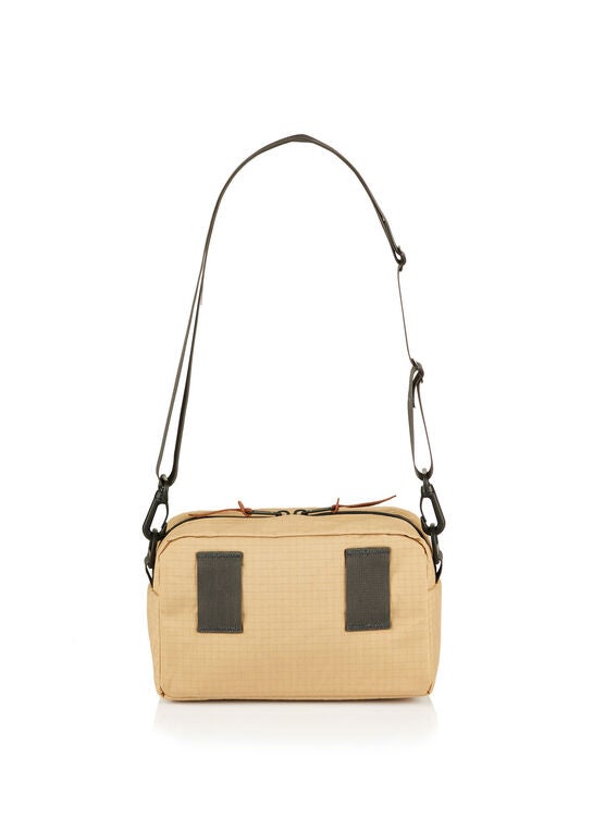 CLASSIC BAGS パデッドショルダーポーチM