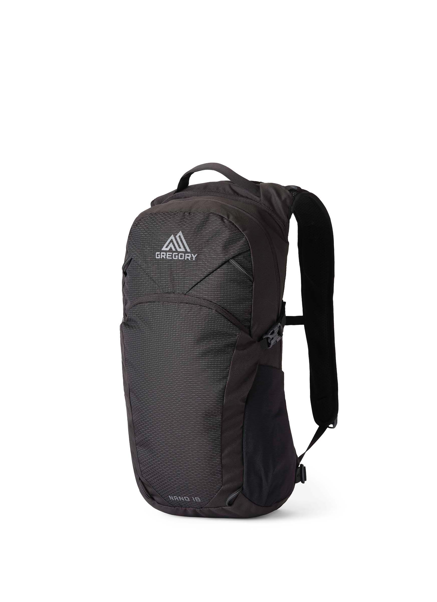 ESSENTIAL HIKINGナノ18