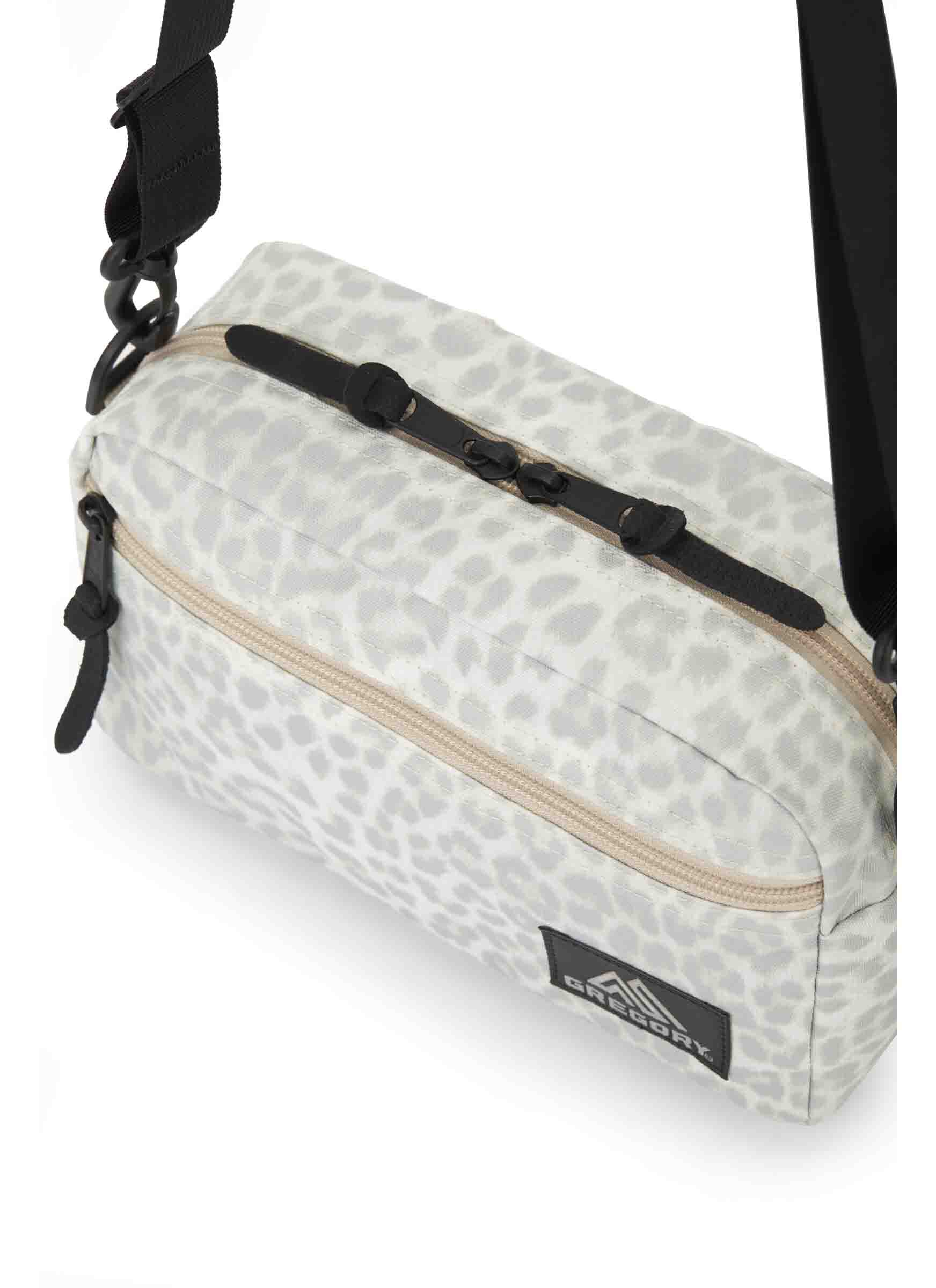 CLASSIC BAGS パデッドショルダーポーチM