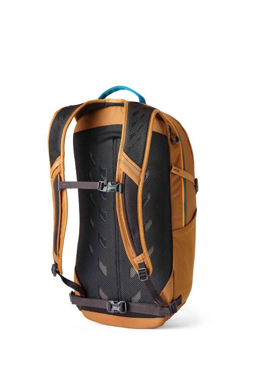 ESSENTIAL HIKINGナノ20