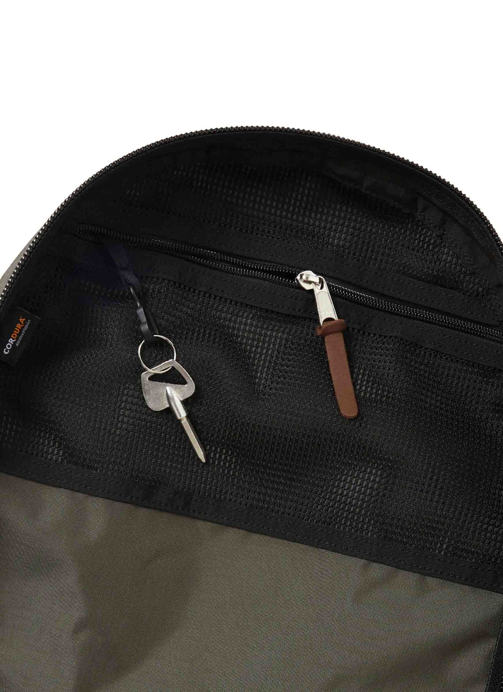 なす　GREGORY デイアンドハーフ　現行タグ　ブラック GREGORY グレゴリー デイアンドハーフパック 33L DAY AND A HALF