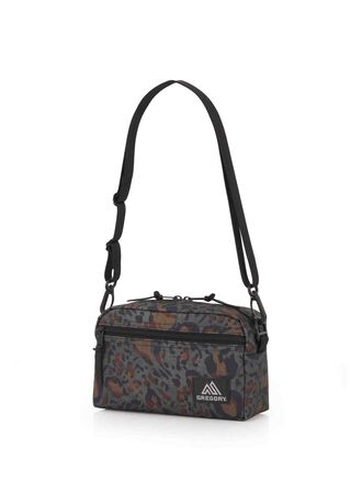 CLASSIC BAGS パデッドショルダーポーチM