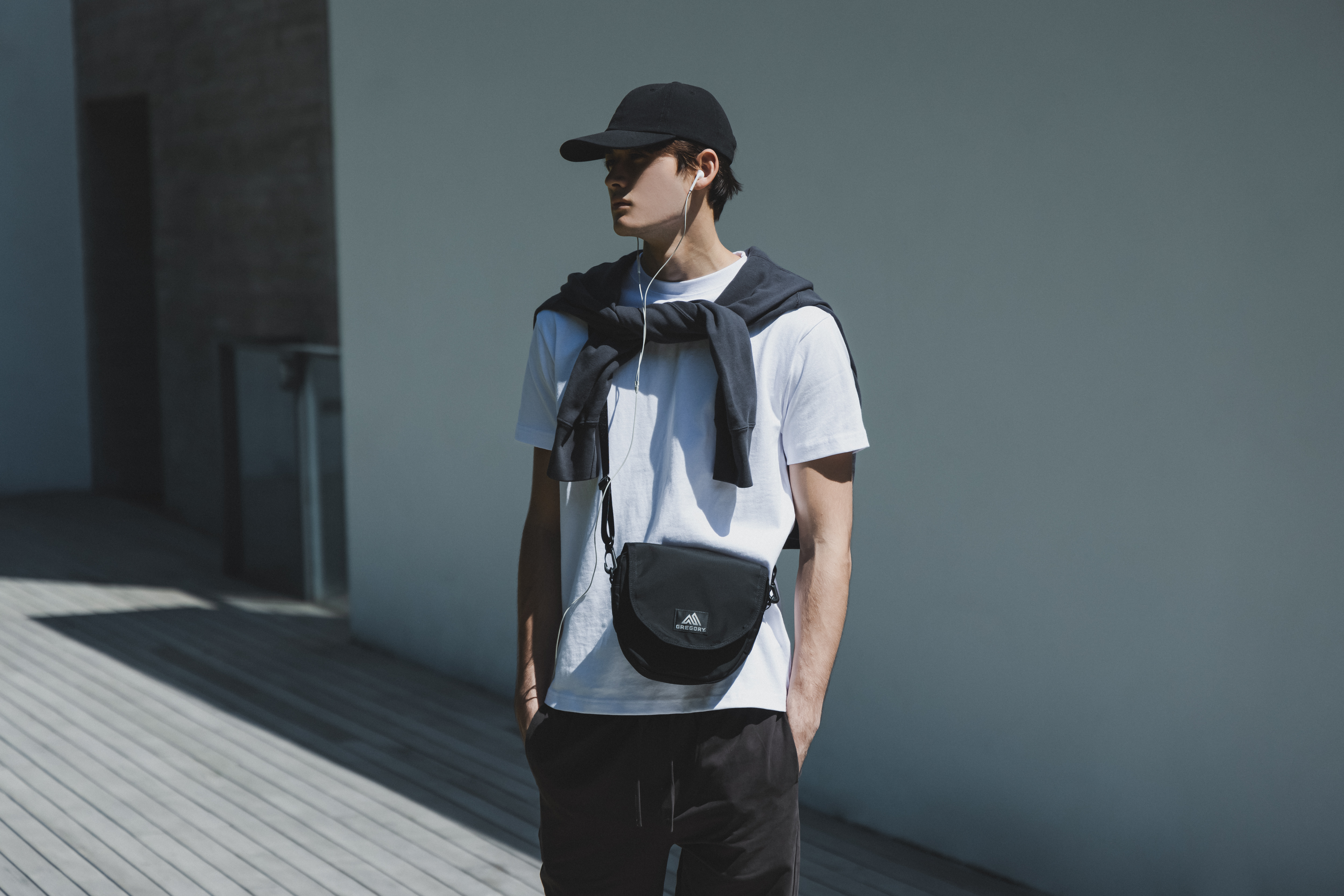 CLASSIC BAGS ラフィンショルダー